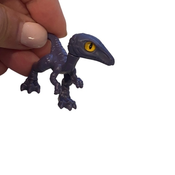 Lot of Seven Random Toy Dinosaurs - Picture 13 of 13